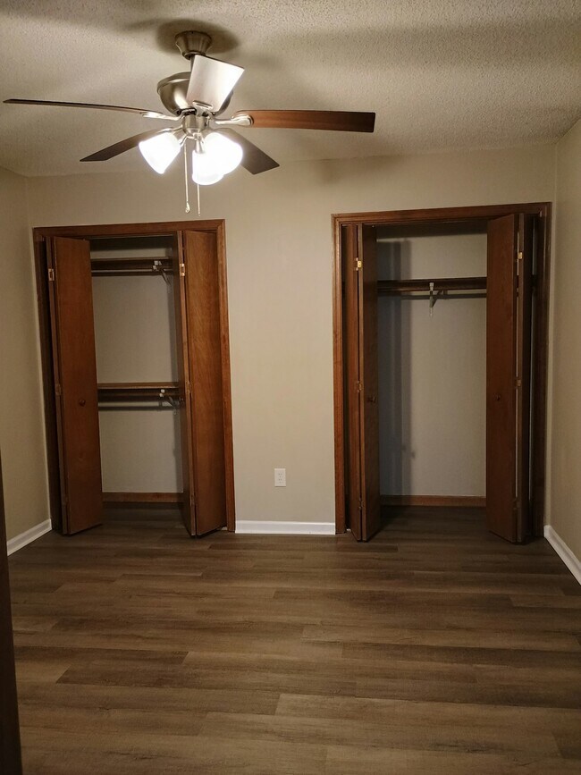 Building Photo - 120 Homeplace Ct