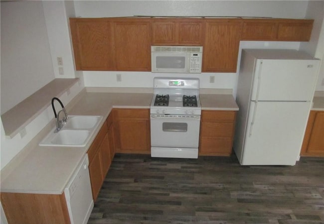 Building Photo - 7457 Grizzly Giant St