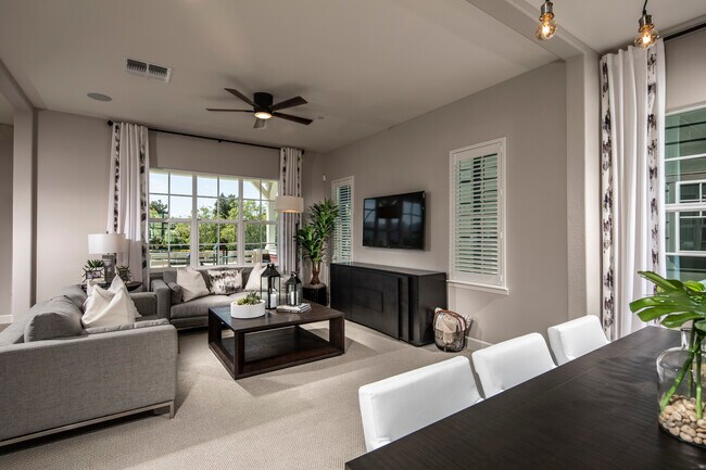 Great Room - 32 Irby Ranch Dr