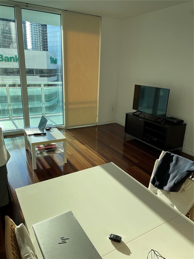 Building Photo - 951 Brickell Ave