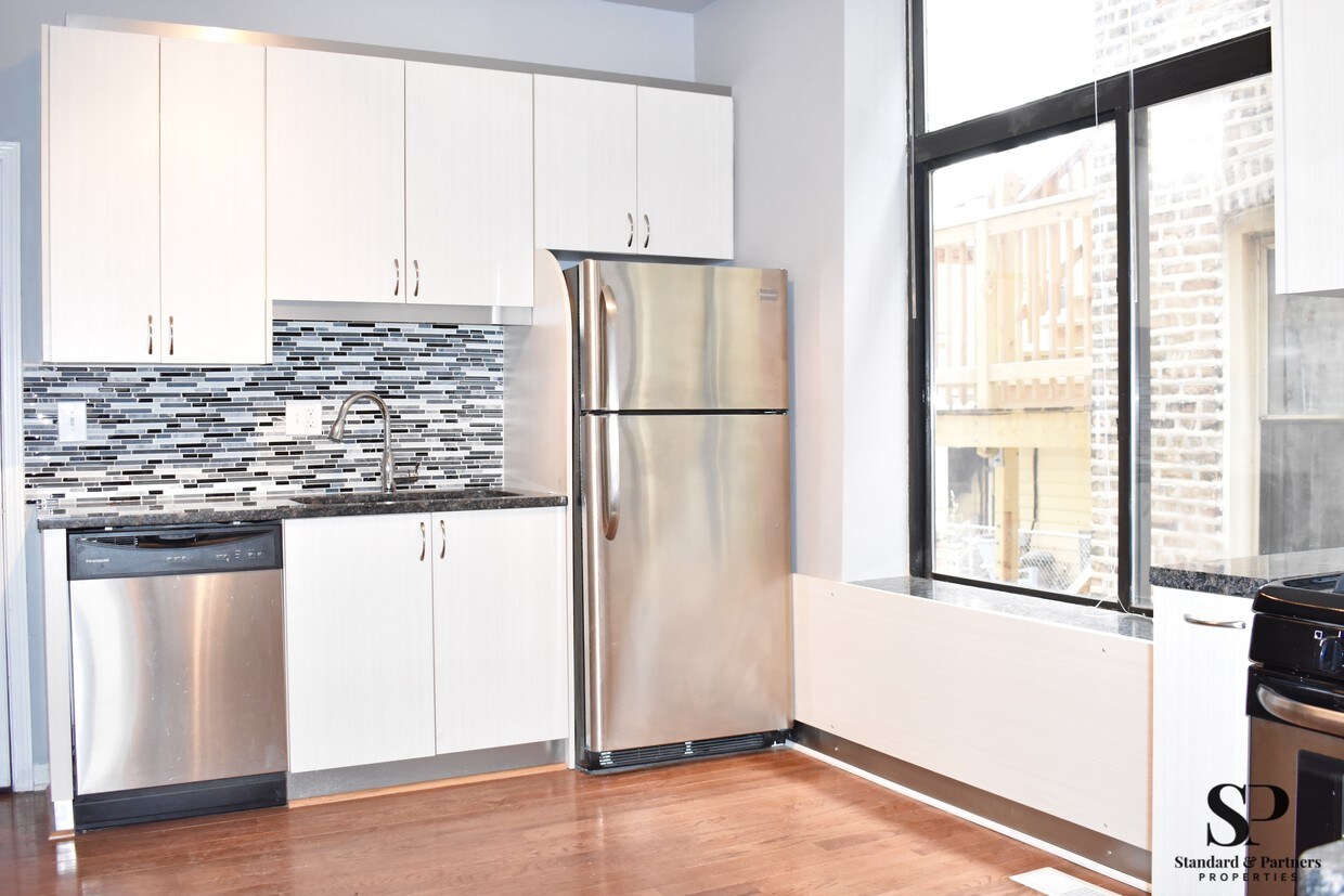 Kitchen - 450 N May St