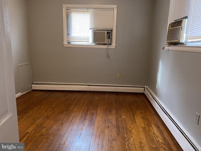 Foto del edificio - 6409 Ridgeview Ave