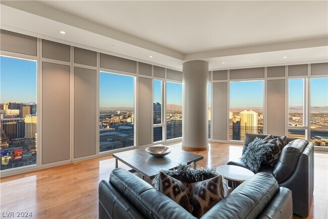 Building Photo - 3750 S Las Vegas Blvd