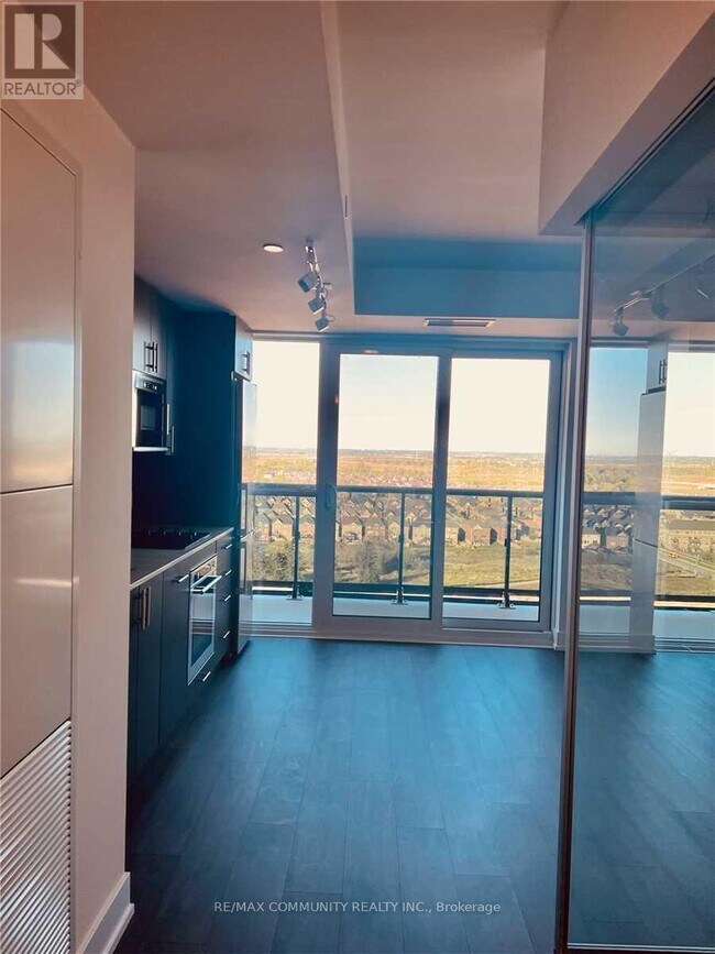 Photo du bâtiment - 2550 Simcoe St N