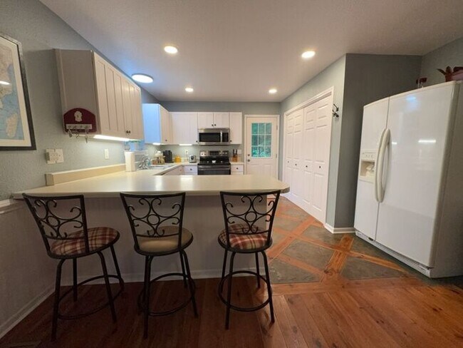 Foto del edificio - 184 Winding Creek Way