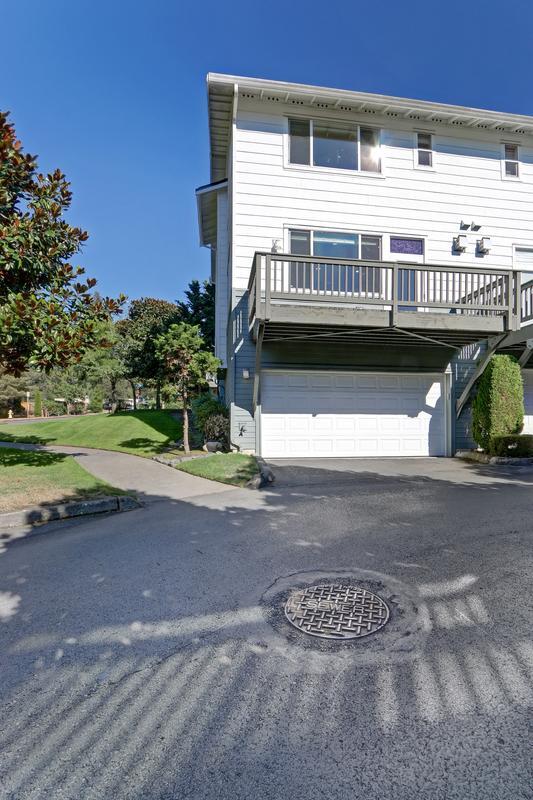 10911 123rd Ln NE, Kirkland, WA 98033 Townhome Rentals in Kirkland WA