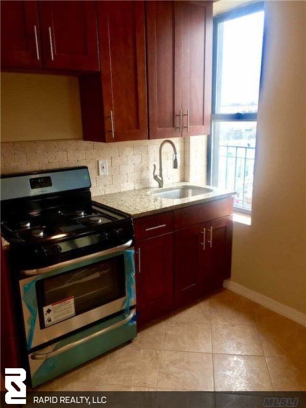 Foto principal - 66-30 64th St