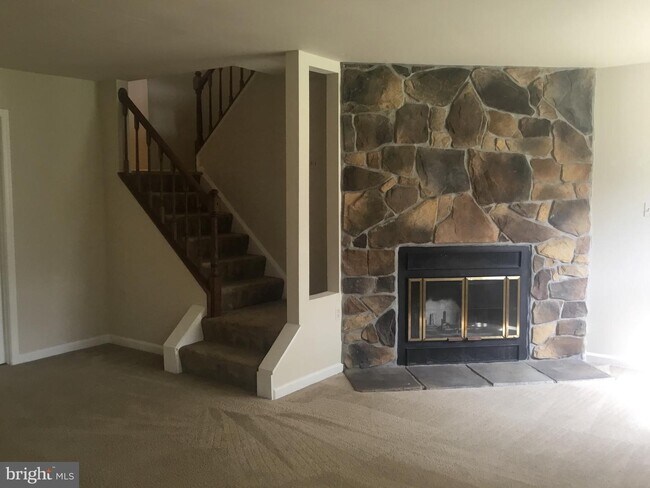 Building Photo - 9608 Blake Ln