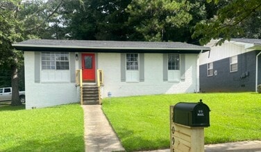 Building Photo - 4095 Ester Dr SW