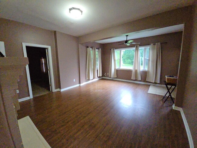 Building Photo - 126 Maupin Ave