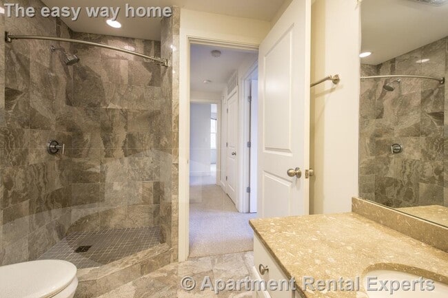 Foto del edificio - 110 Second St Unit #109