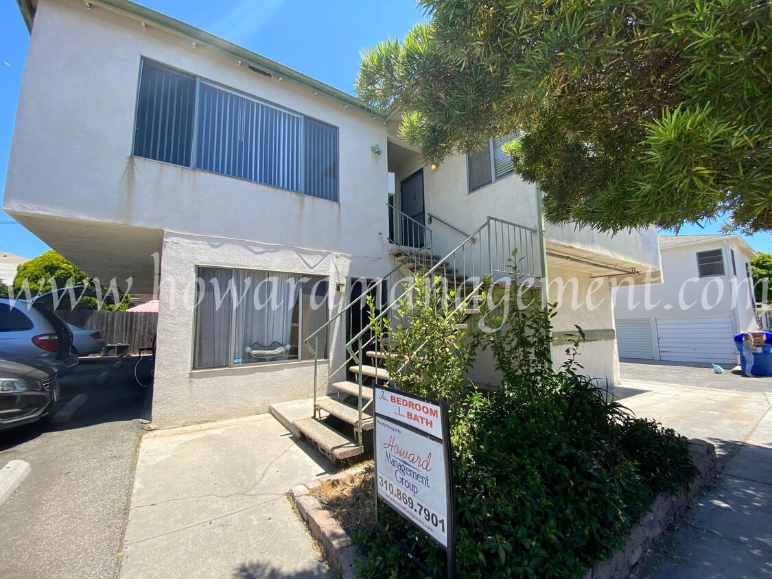 2104 Ocean Park Blvd, Santa Monica, CA 90405 Apartments in Santa