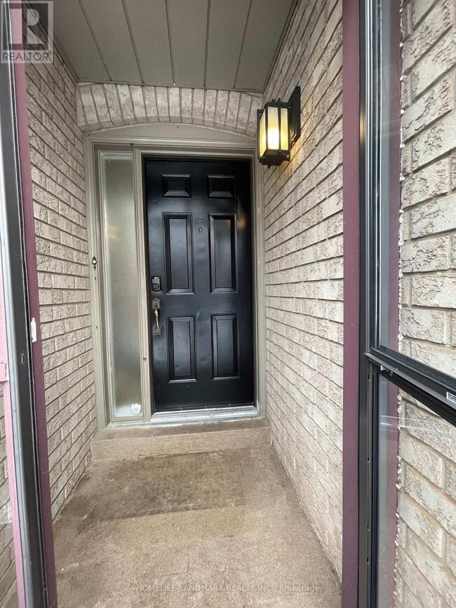 Building Photo - 2194 Oak Bliss Crescent