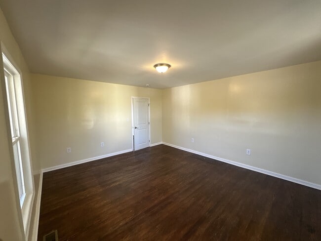 Building Photo - 313 Bryant Ave