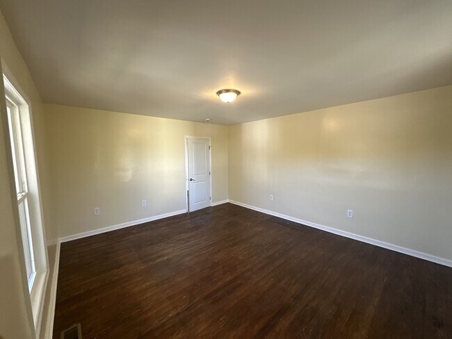 Foto del edificio - 313 Bryant Ave