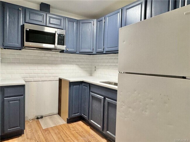 Building Photo - 2432 NY-300