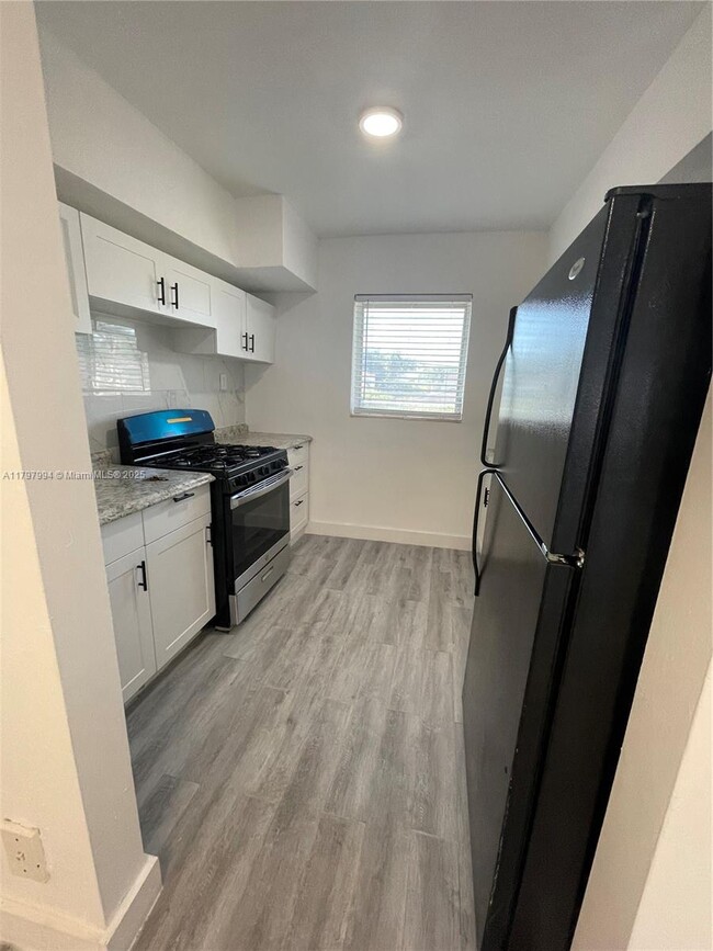 Building Photo - 316 Surfside Blvd