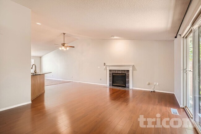 Foto del edificio - 16312 NE 12th St