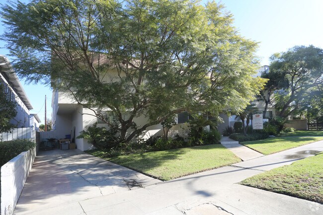 Building Photo - 3734 Clarington Ave