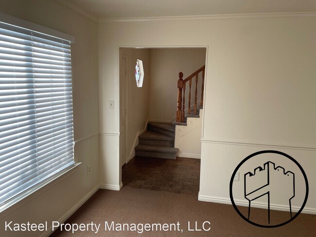 Building Photo - 4 br, 3.5 bath House - 711 North 400 West