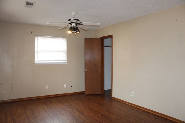 Building Photo - Wonderful remodel!