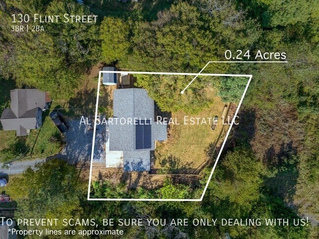 Building Photo - Gorgeous Views & Fenced in Backyard w/Priv...