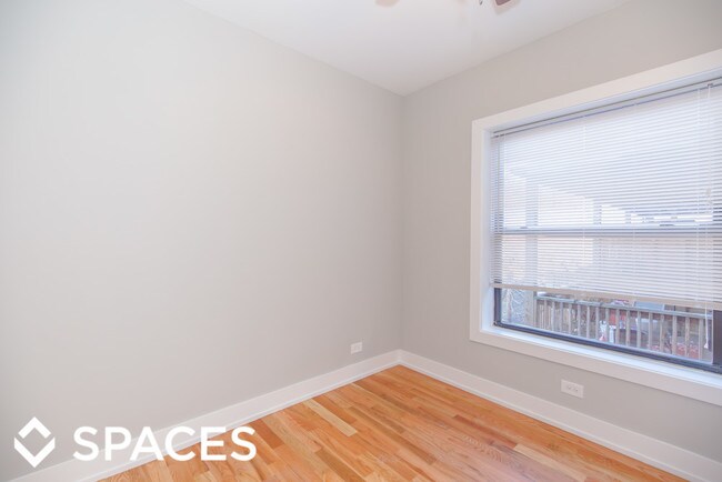 Foto del edificio - 822 W Cuyler Ave