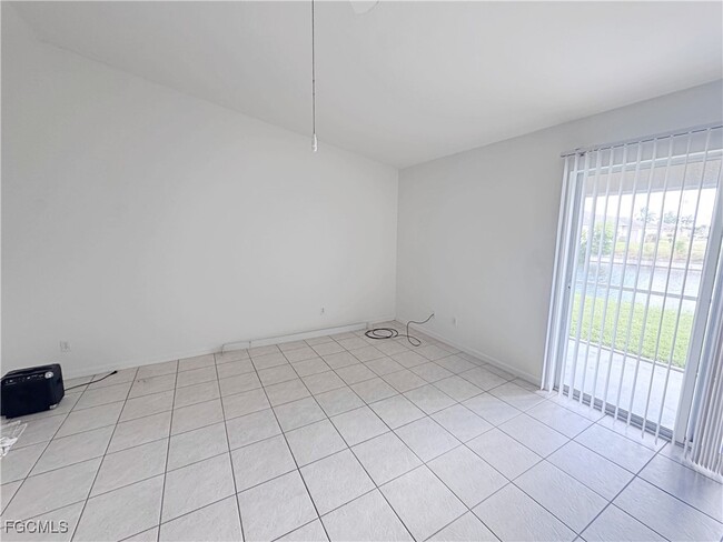 Foto del edificio - 2046 NE 6th St