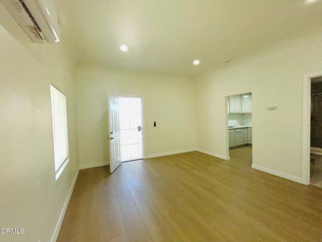 Foto del edificio - 2746 Strathmore Ave