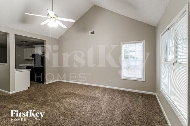 Building Photo - 1315 N Hampton Dr