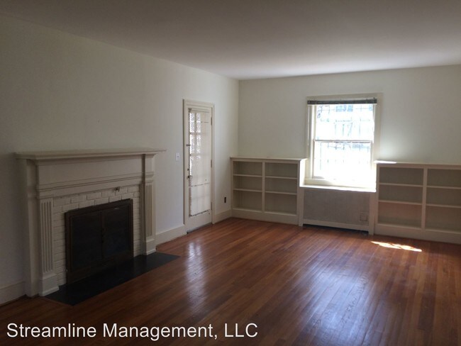 Building Photo - 1332 Locust Rd NW