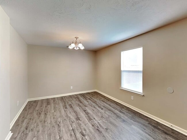 Foto del edificio - 17330 Wigeon Way Dr
