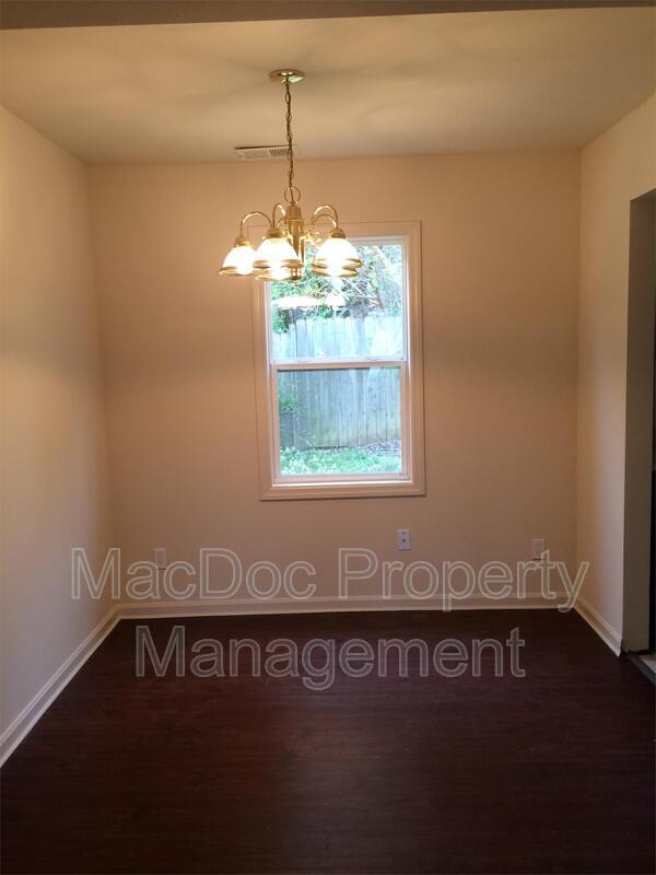 Foto del edificio - 298 Red Oak Dr