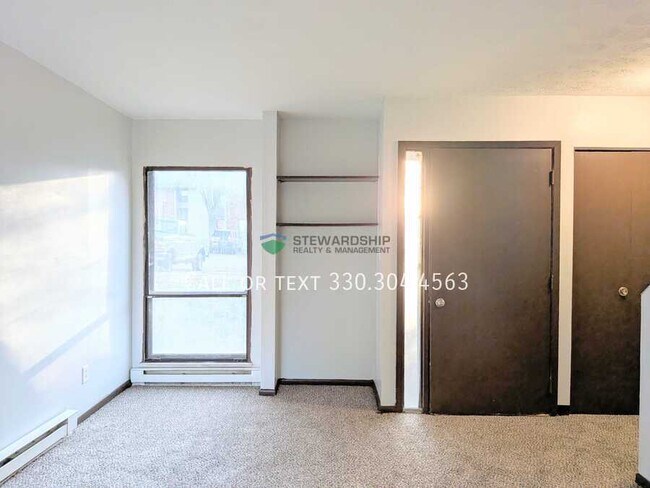 Building Photo - 310 Engadine Ct