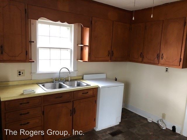 Building Photo - 1 br, 1 bath House - 212 N Shank St