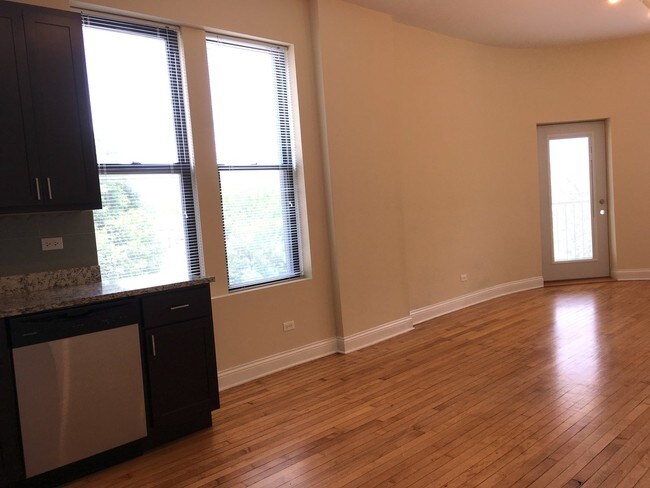 Foto del edificio - 4053 N Leavitt St