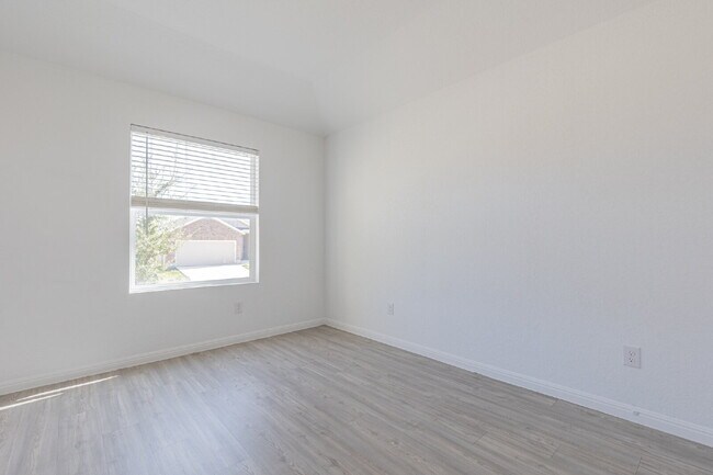 Building Photo - 4434 Revetment Way