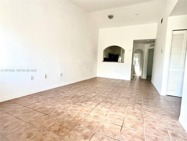 Foto del edificio - 930 NE 33rd Terrace