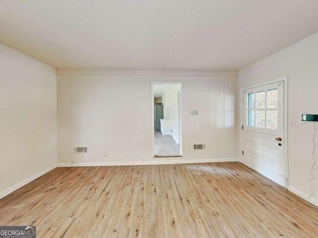 Building Photo - 3908 Bellair Dr