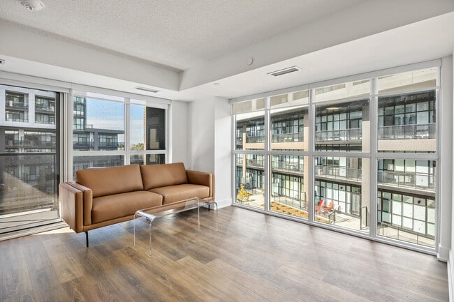 Building Photo - One Bed  Furnished unit