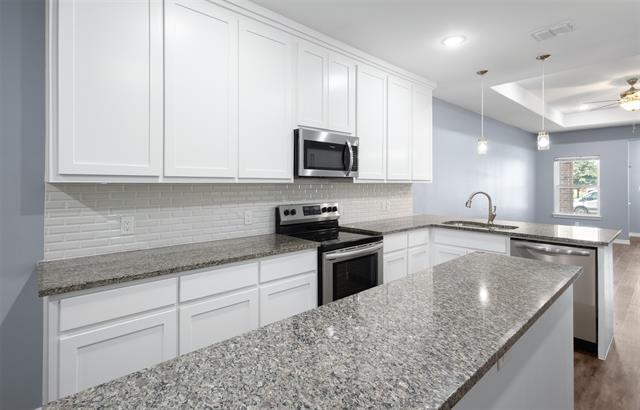 Foto del edificio - 652 River Garden Dr