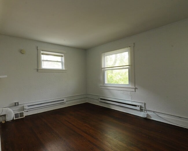 Building Photo - 2309 Tilbury Ave