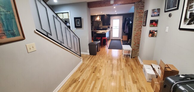 Foto del edificio - 1021 Carpenter St