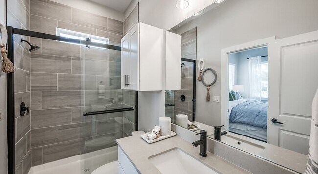 Foto del edificio - 10503 Peek Rd