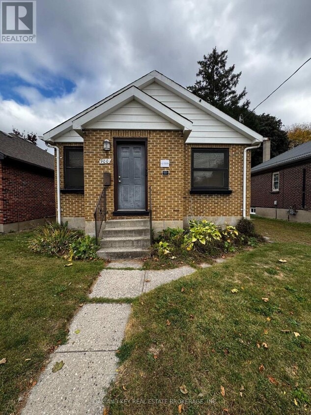 Photo principale - 900 Adelaide St N