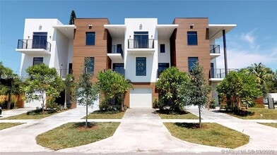 Building Photo - 1503 N 17th Ave