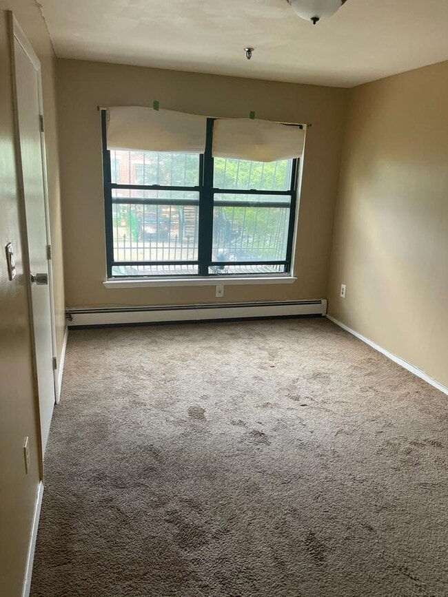 Foto del edificio - 940 E 181st St