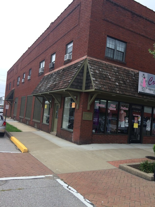 241 5th Ave SW, Charleston, WV 25303 Apartments at 241 5th Ave SW