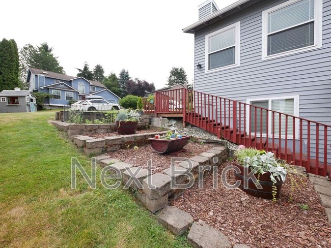 Building Photo - 12416 NE 169th St