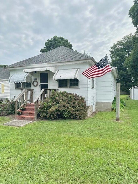 Primary Photo - 25393 Virginia Ave